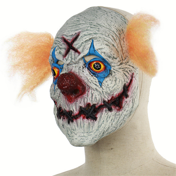 Клоун с зашитым ртом - фото 32627