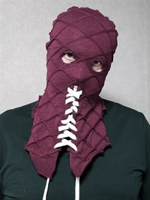 Балаклава Брэндона Брайера из фильма "Гори, гори ясно" / BrightBurn