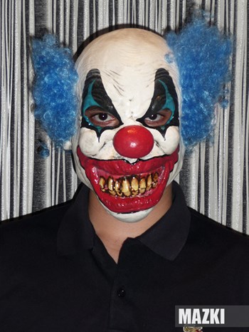 Страшный клоун с синими волосами - фото 34718